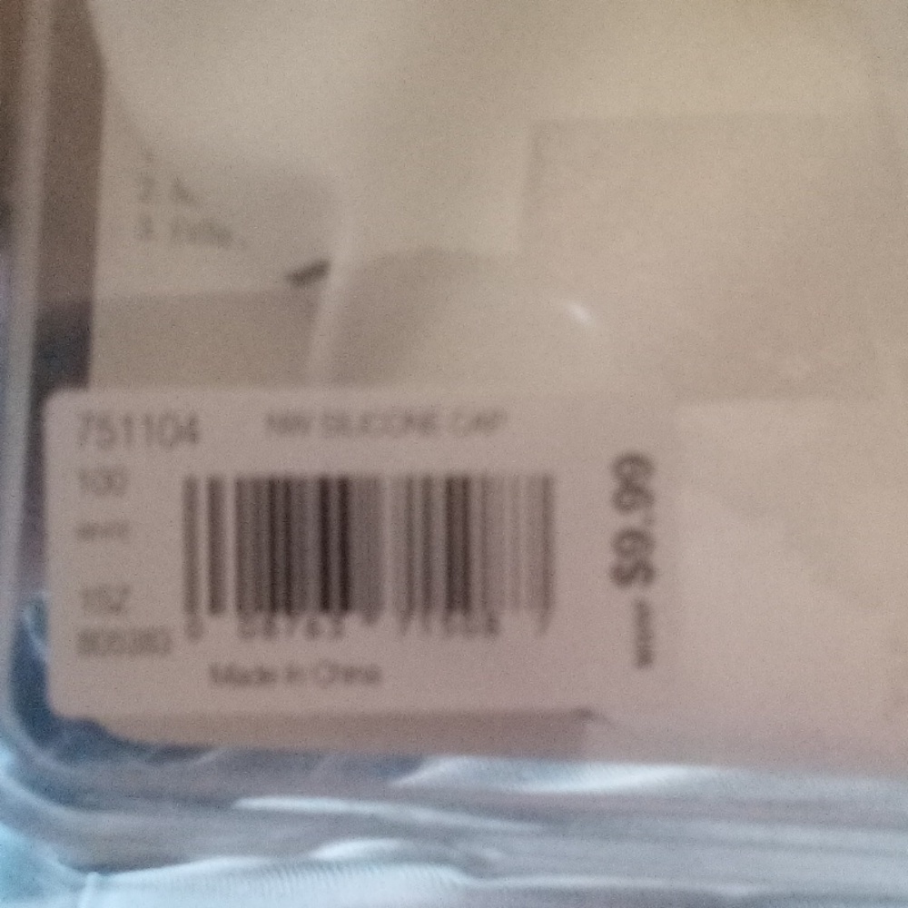 Speedo solid silicon swimming cap - Picture 4 of 4